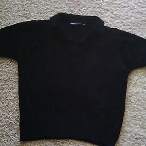 Black shirt sleeve top sweater